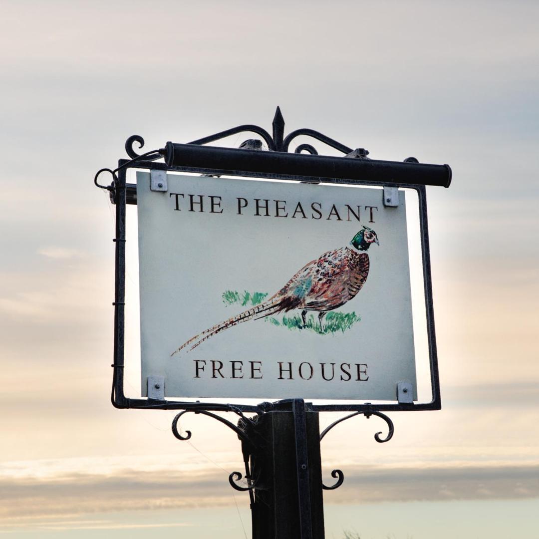 The Pheasant Public House & Hotel Gestingthorpe Exterior foto